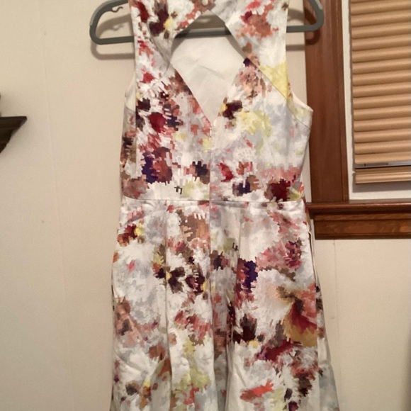 HUNTER BELL COCKTAIL MIDI DRESS. IN VERY GOOD CONDITION. - Picture 3 of 5